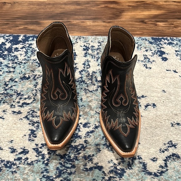 Ariat Shoes - Ariat Dixon Western Boot